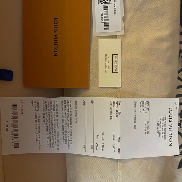 Brand new never used Louis Vuitton Graceful - Picture 9 of 12